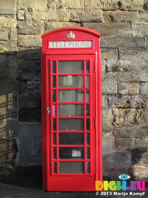 SX25962 Red telephone box